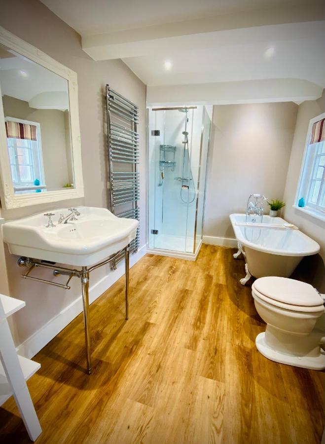 Pass The Keys Superbly Located Handsome Georgian Townhouse Shrewsbury Extérieur photo