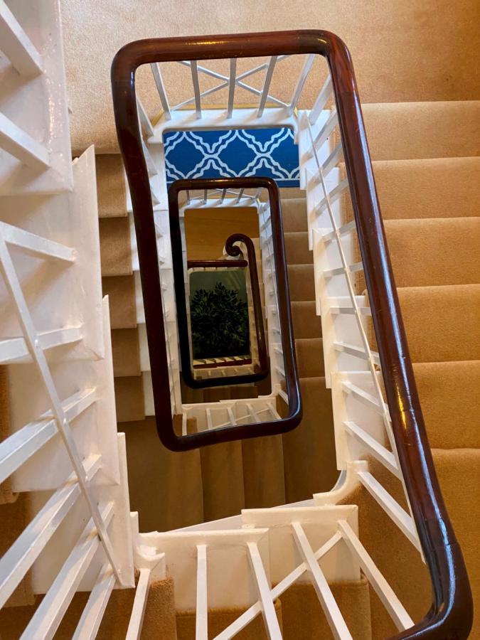 Pass The Keys Superbly Located Handsome Georgian Townhouse Shrewsbury Extérieur photo